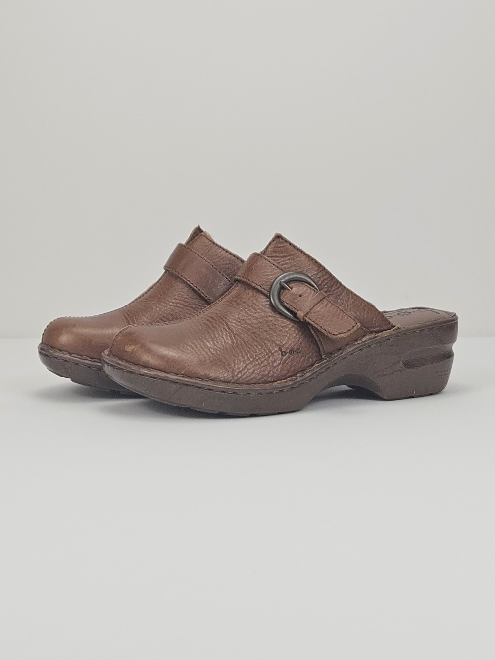 BOC Born Concept Brown Leather Clogs Mules Womens Size 9